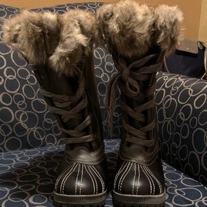 London Fog Black Winter Boots with Faux Fur